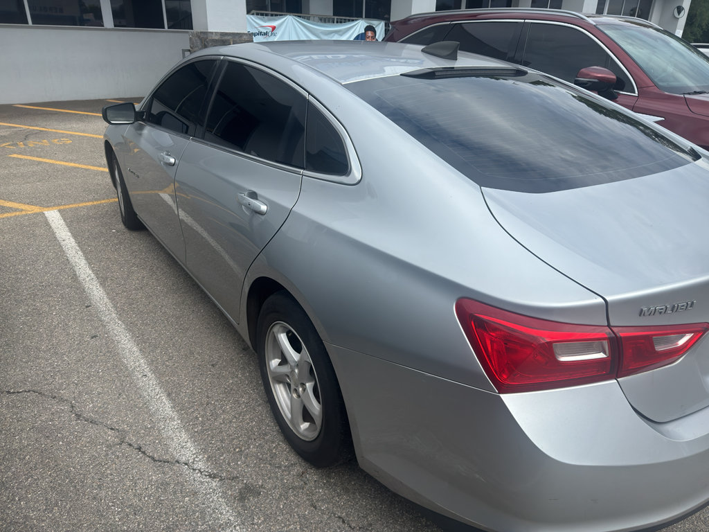 Used 2017 Chevrolet Malibu LS FWD image 3