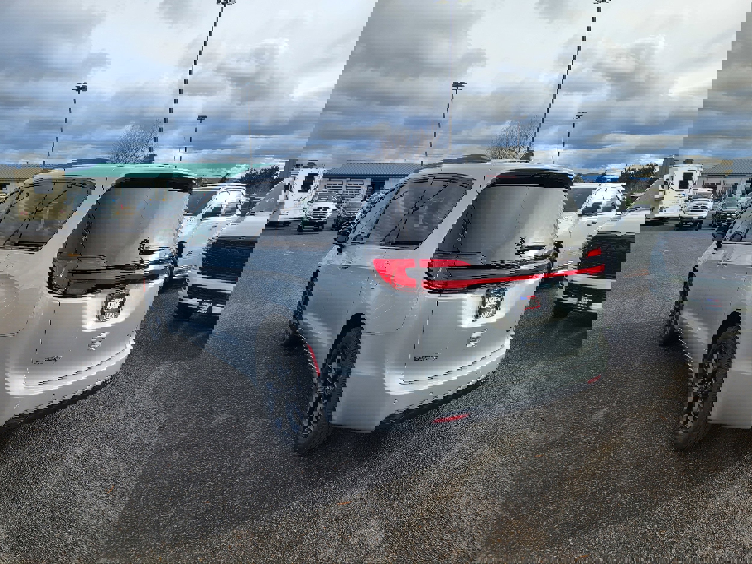 New 2026 Chrysler Pacifica Select image 13