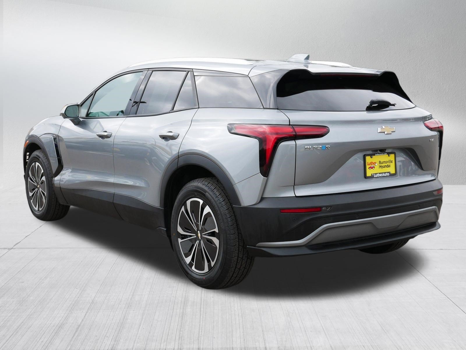 Used 2024 Chevrolet Blazer EV LT AWD/4WD image 5