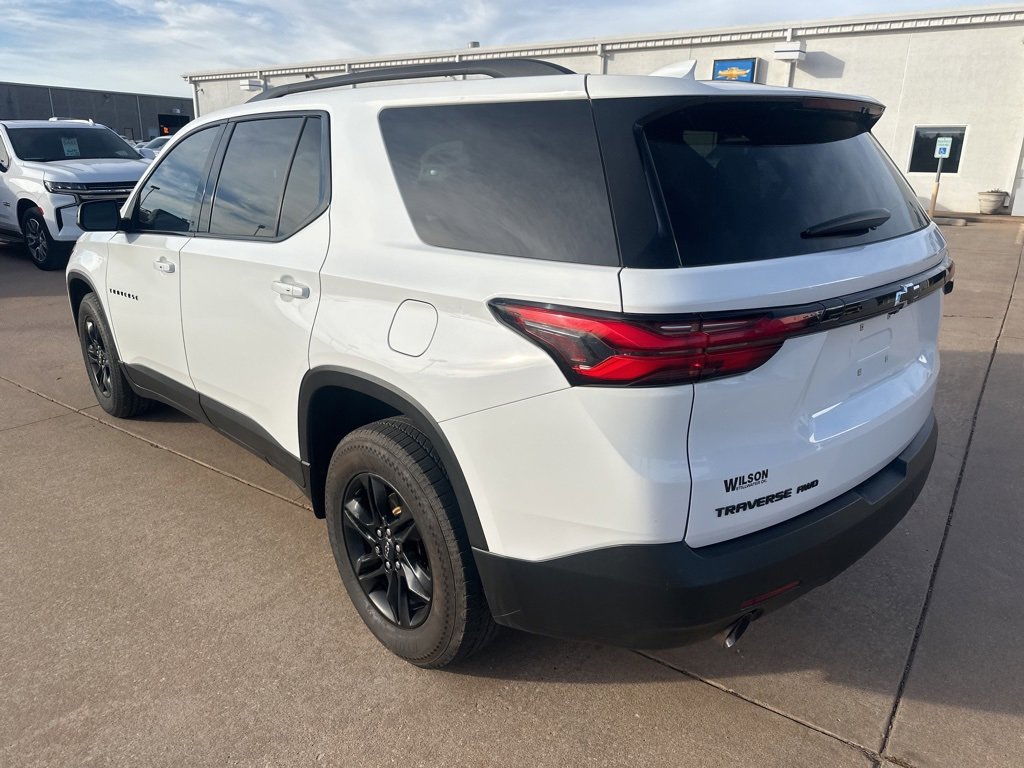 Used 2022 Chevrolet Traverse LS w/ Midnight/Sport Edition image 2