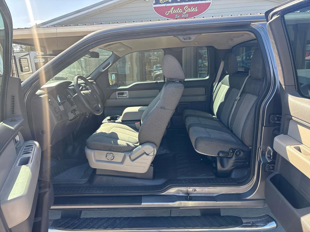 Used 2010 Ford F150 STX image 16