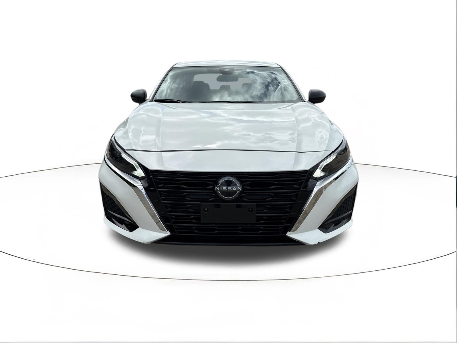 Used 2025 Nissan Altima 2.5 SV FWD image 8