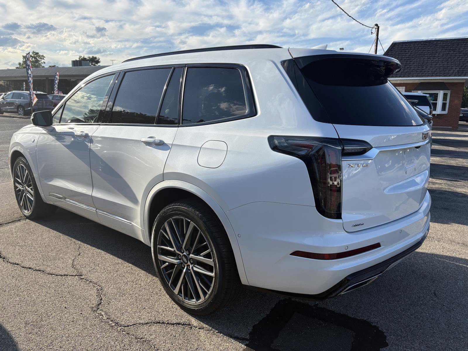 Certified 2022 Cadillac XT6 Sport w/ Technology Package image 4
