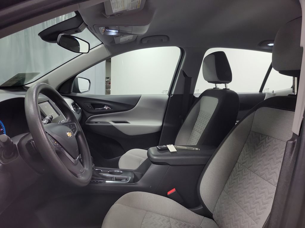 Used 2022 Chevrolet Equinox LS image 12