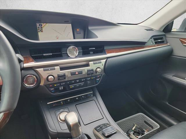Used 2017 Lexus ES 350 w/ Luxury Package image 20
