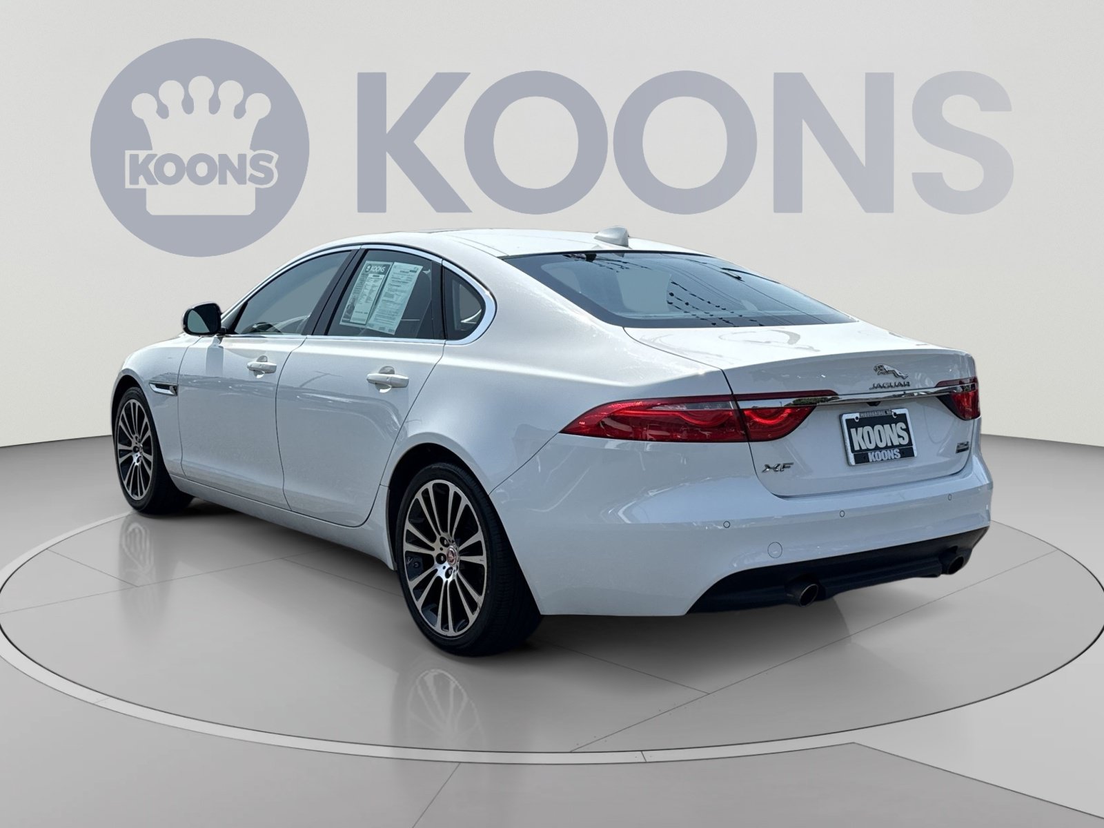 Used 2018 Jaguar XF Prestige AWD/4WD image 4