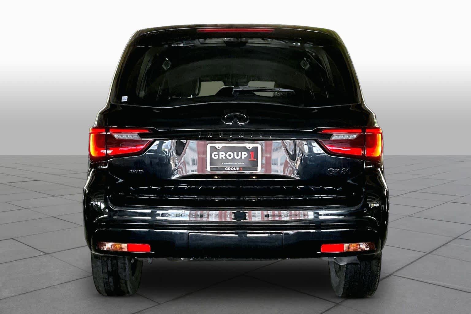 Used 2024 INFINITI QX80 Sensory AWD/4WD image 4