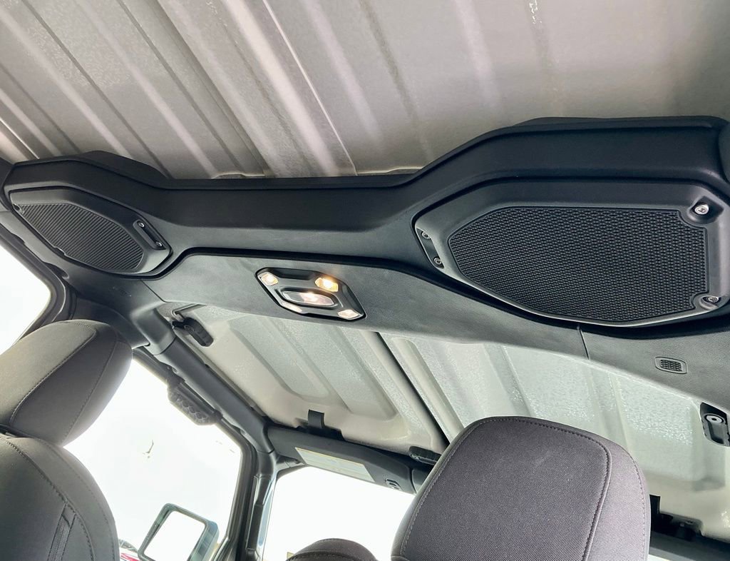 Used 2021 Jeep Wrangler Unlimited Islander image 26