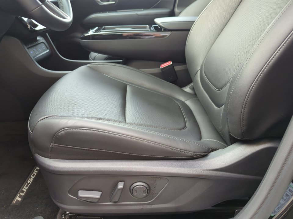 Certified 2025 Hyundai Tucson SEL AWD/4WD image 11
