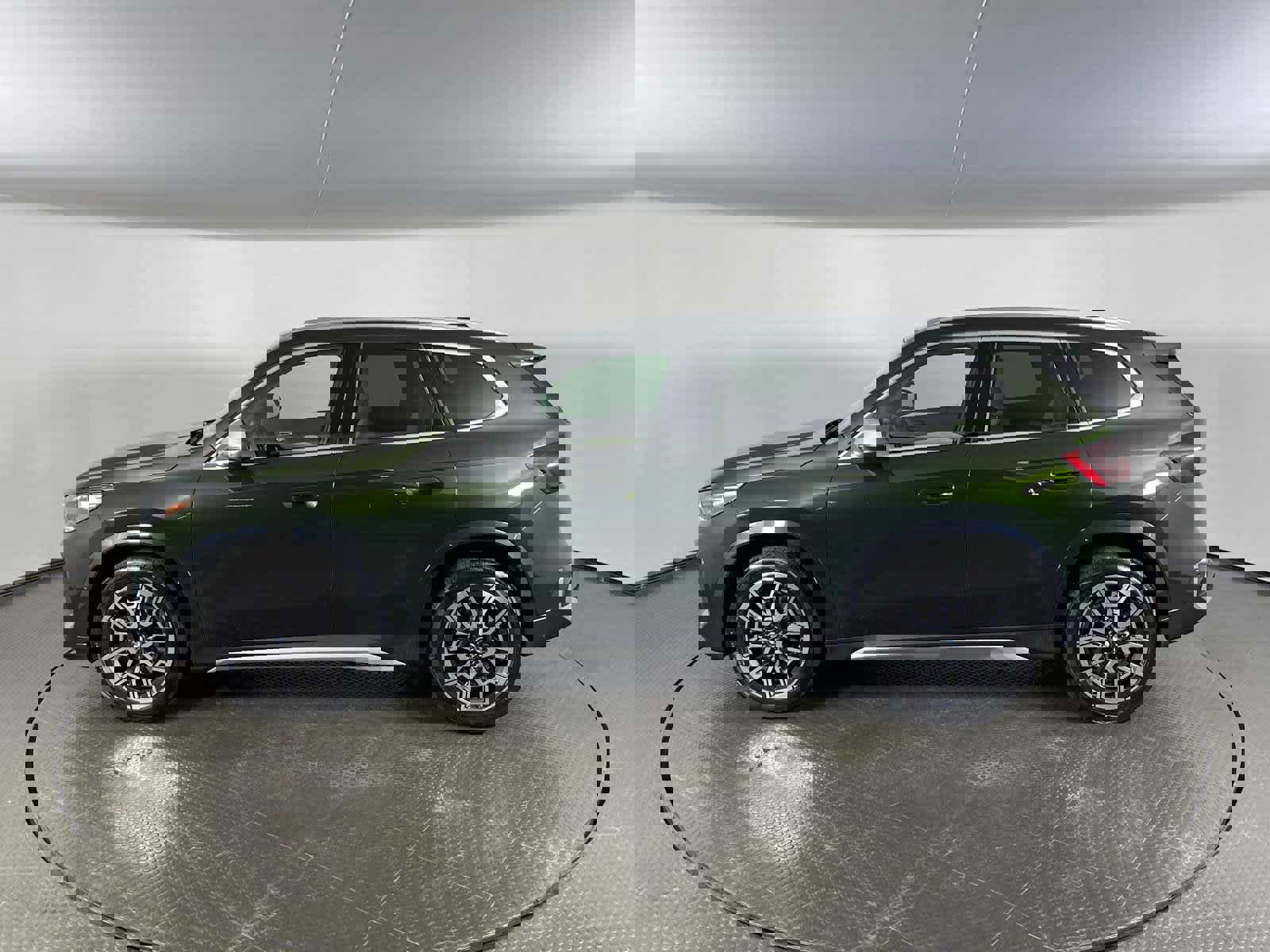 Used 2024 BMW X1 xDrive28i w/ Convenience Package image 6