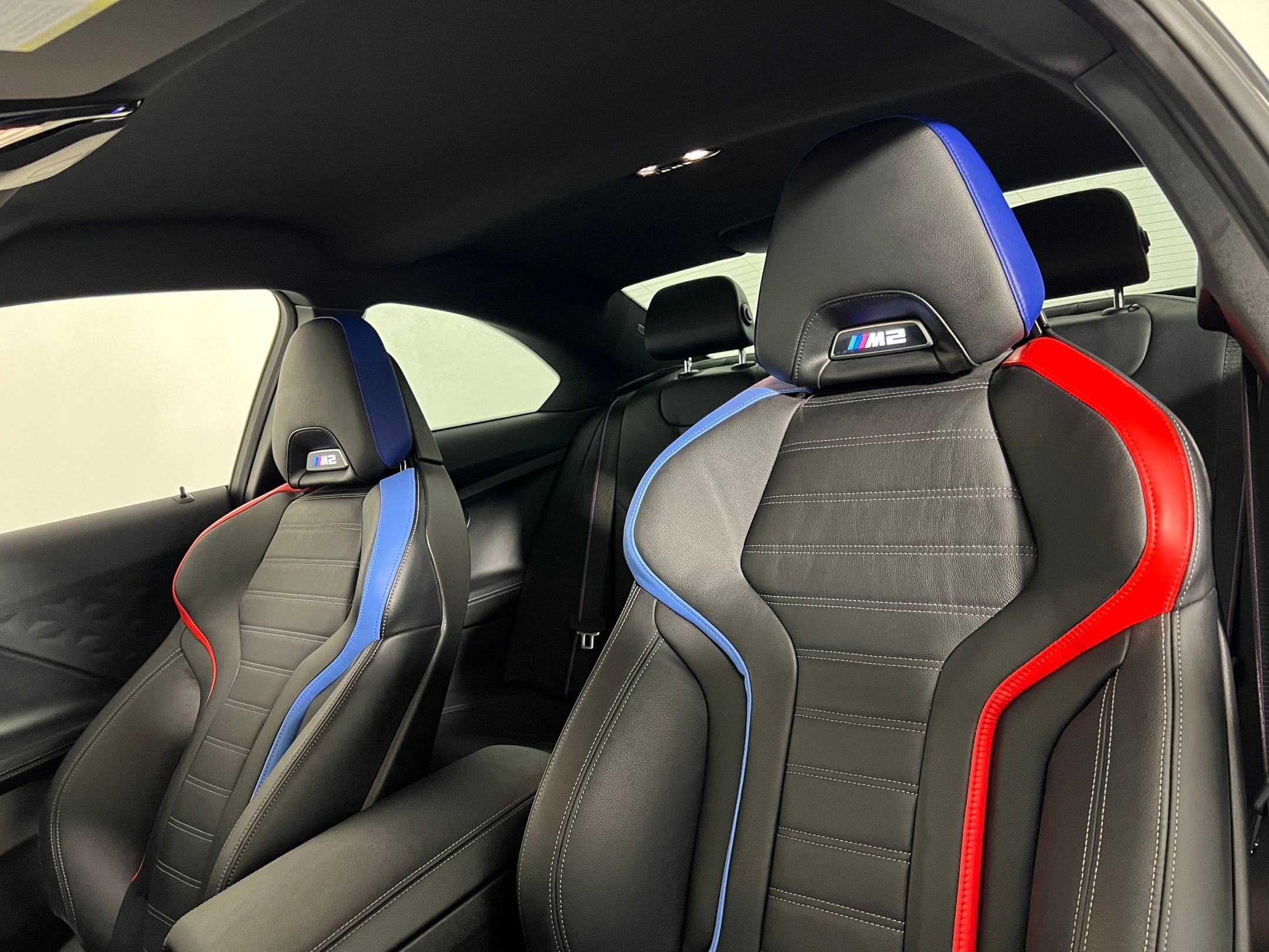 Used 2023 BMW M2 image 22