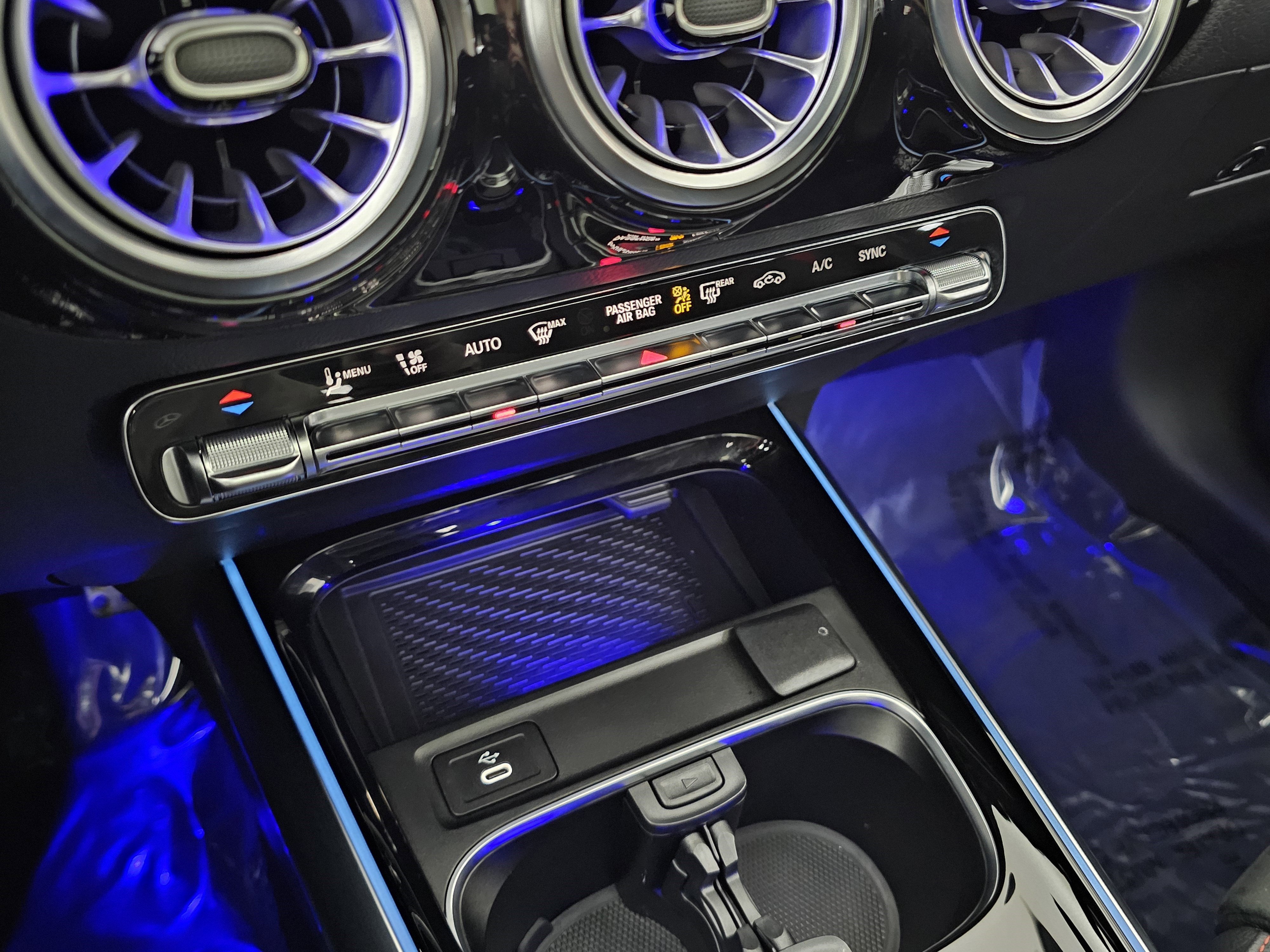 Certified 2025 Mercedes-Benz GLA 35 AMG 4MATIC image 37