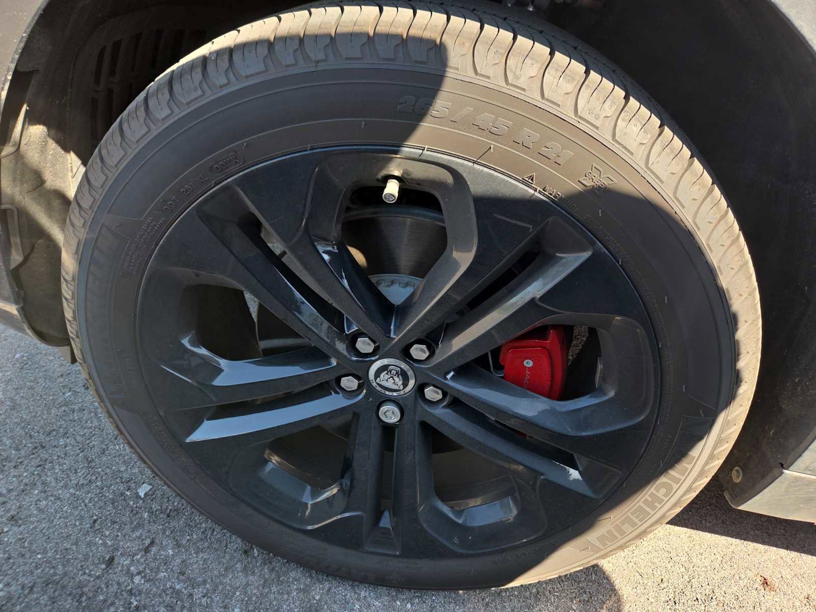 Used 2026 Jaguar F-PACE R-Dynamic S image 6