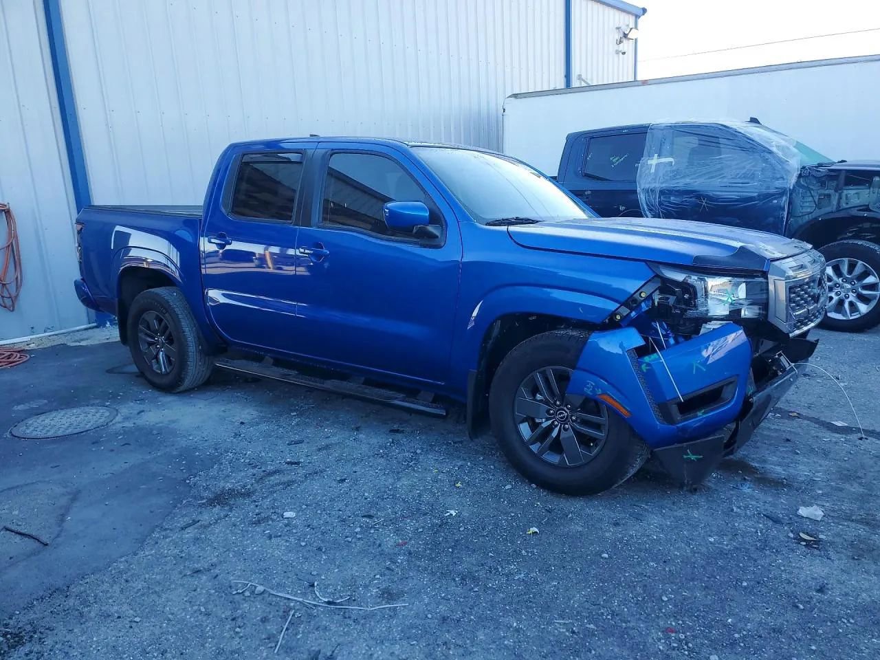 Used 2025 Nissan Frontier SV w/ SV Convenience Package RWD image 1
