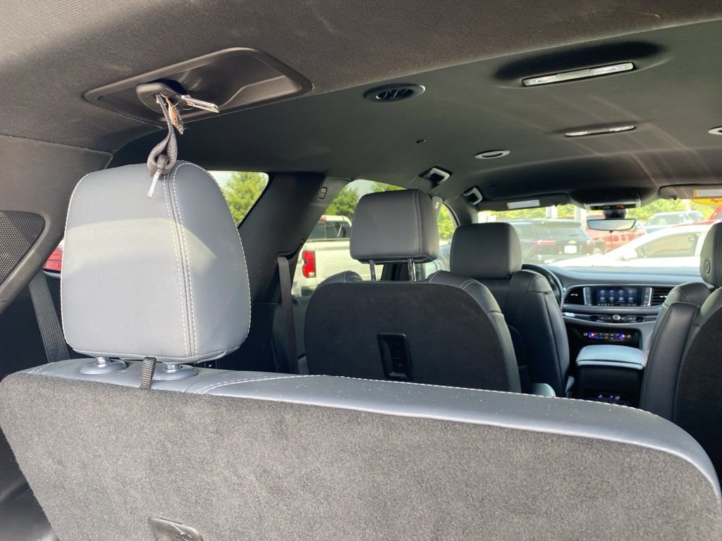 Used 2024 Buick Enclave Premium image 11