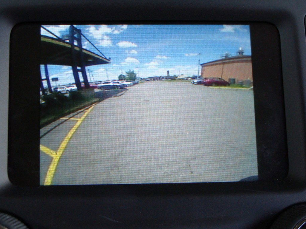 Used 2017 Jeep Cherokee Sport image 20