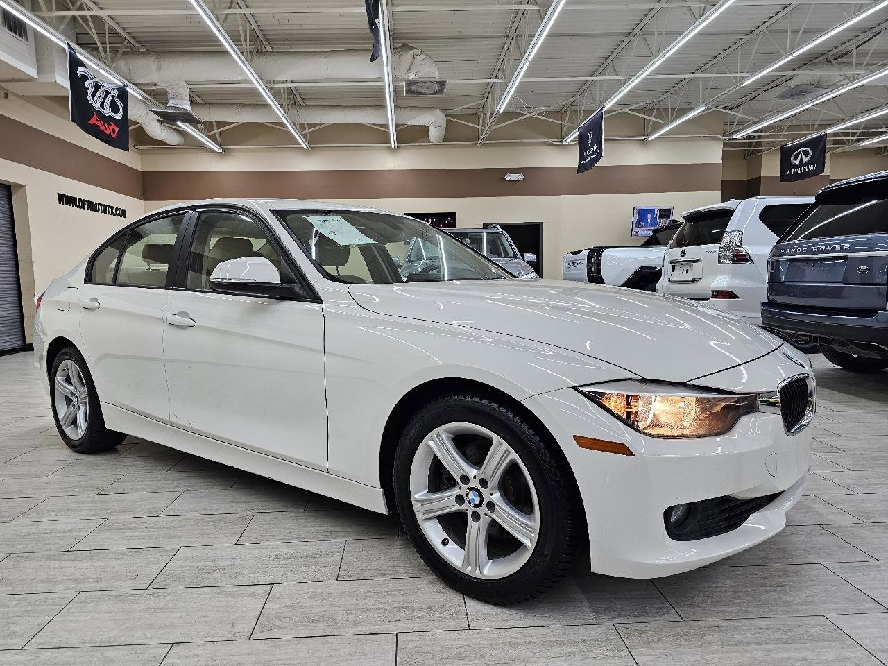 Used 2014 BMW 328i Sedan RWD image 6