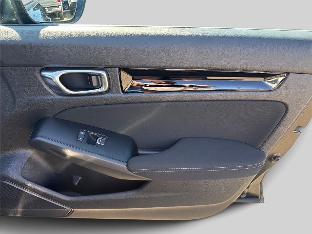 Used 2025 Honda Civic Sport image 26