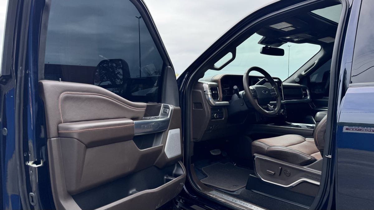 Used 2025 Ford F250 King Ranch w/ Chrome Package AWD/4WD image 22