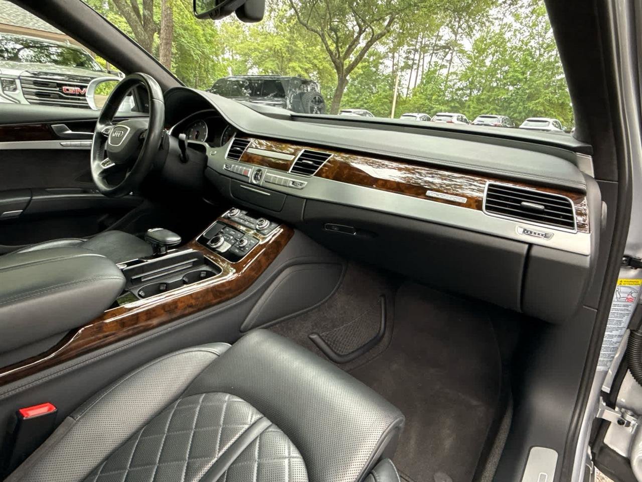 Used 2015 Audi A8 4.0T w/ Luxury Package AWD/4WD image 17