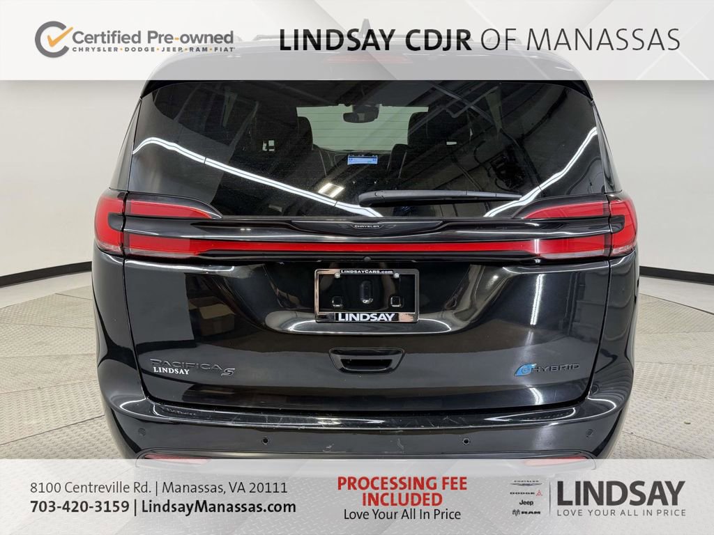 Used 2024 Chrysler Pacifica Premium FWD image 8