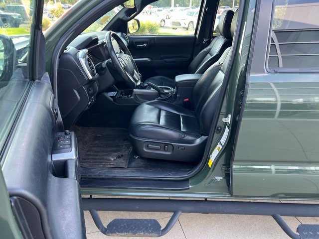 Used 2021 Toyota Tacoma Limited AWD/4WD image 27