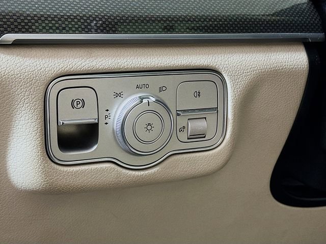 Used 2022 Mercedes-Benz GLE 350 4MATIC image 11