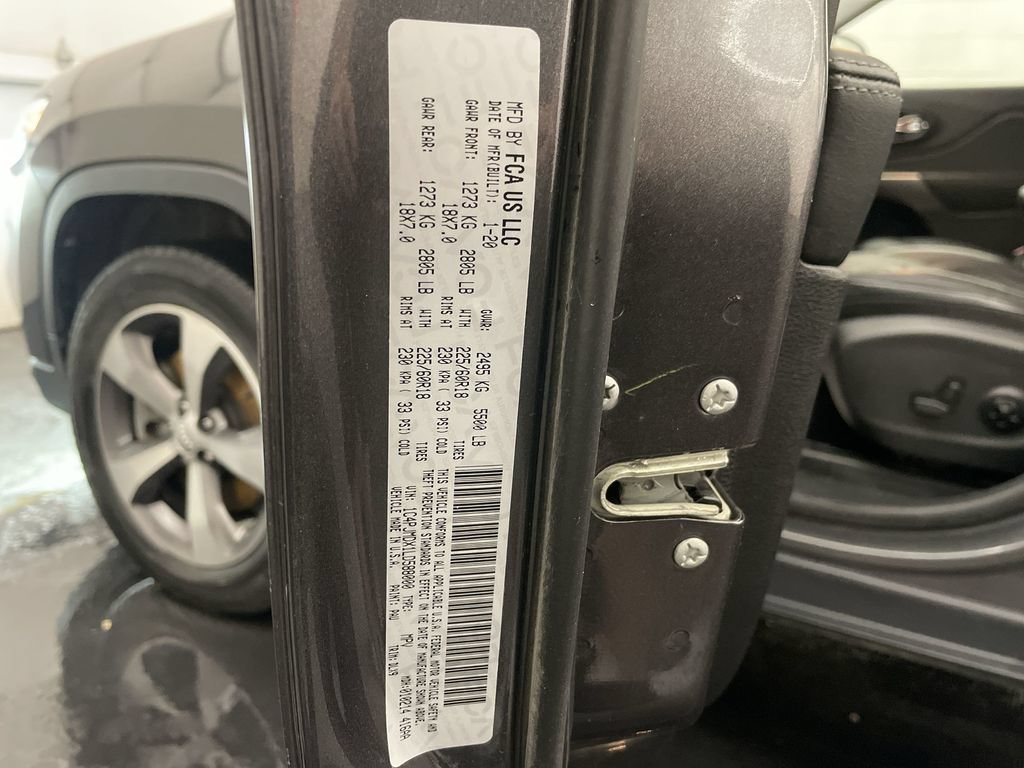 Used 2020 Jeep Cherokee Limited AWD/4WD image 26