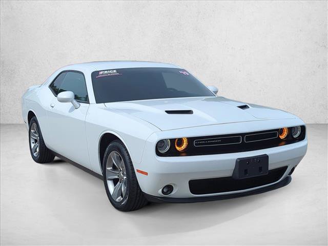 Used 2019 Dodge Challenger SXT RWD video 3