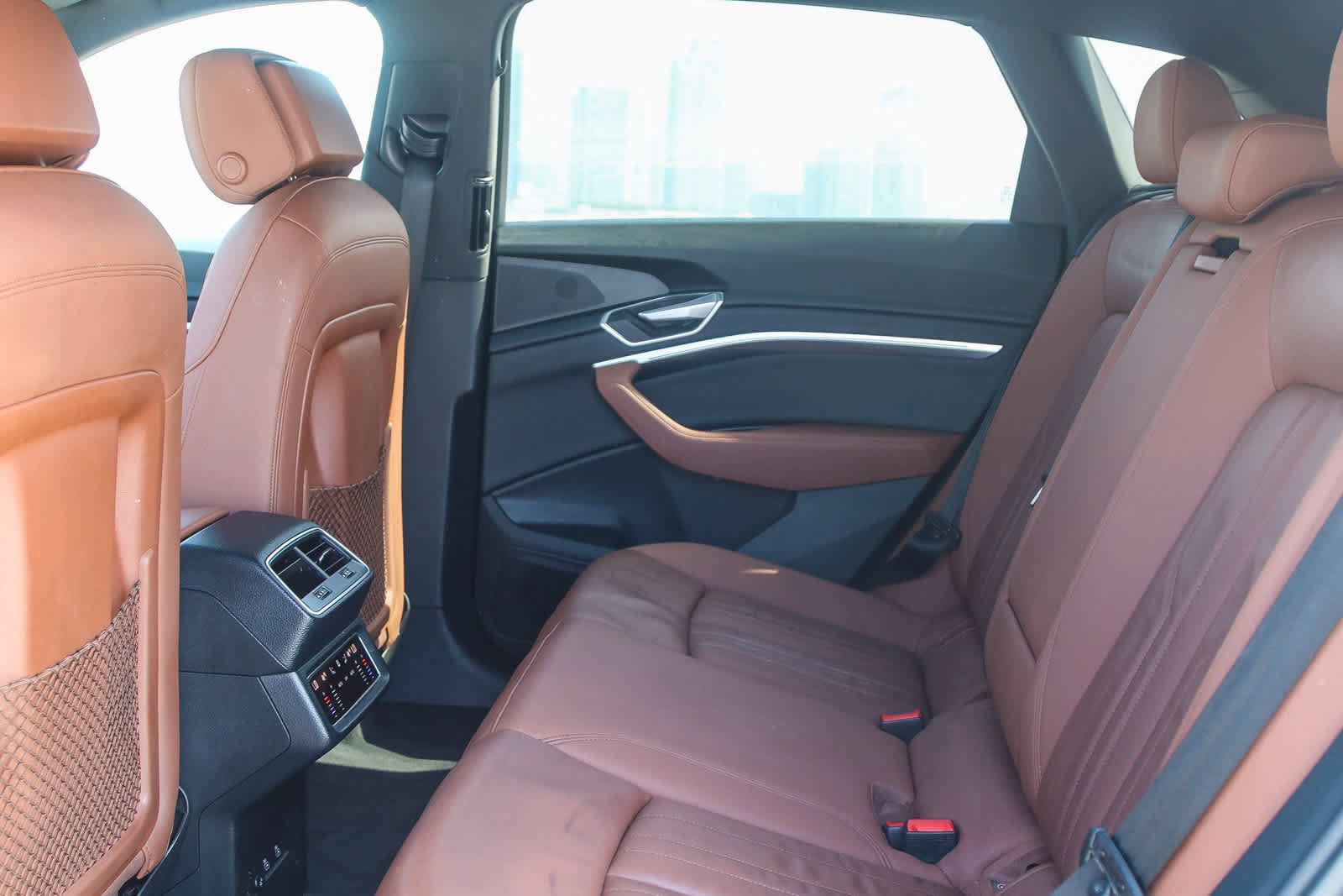 Used 2022 Audi e-tron Premium image 18