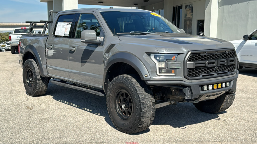 Used 2018 Ford F150 Raptor w/ Equipment Group 802A Luxury AWD/4WD image 34