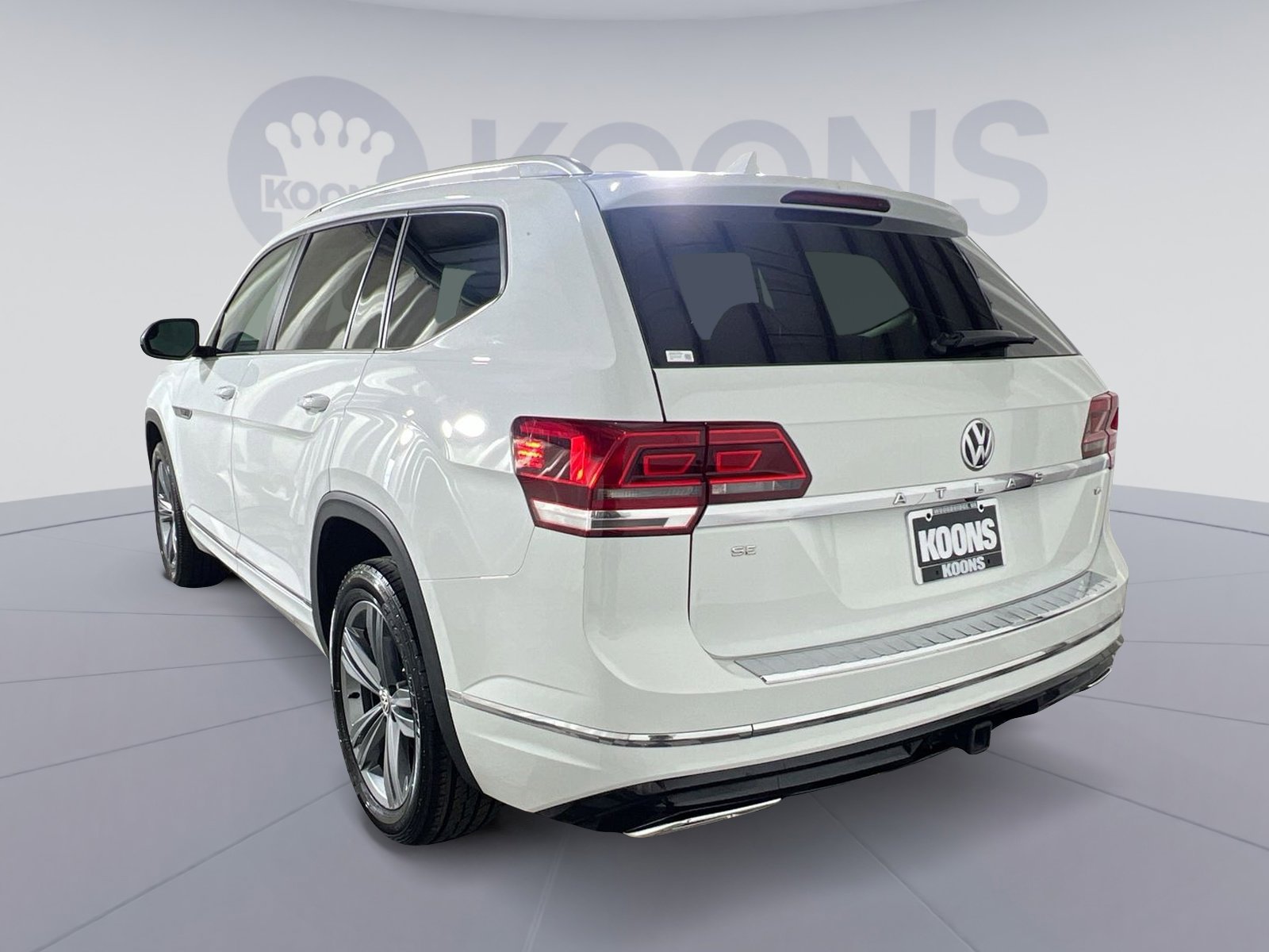 Used 2019 Volkswagen Atlas SE w/ Panoramic Sunroof Package image 4