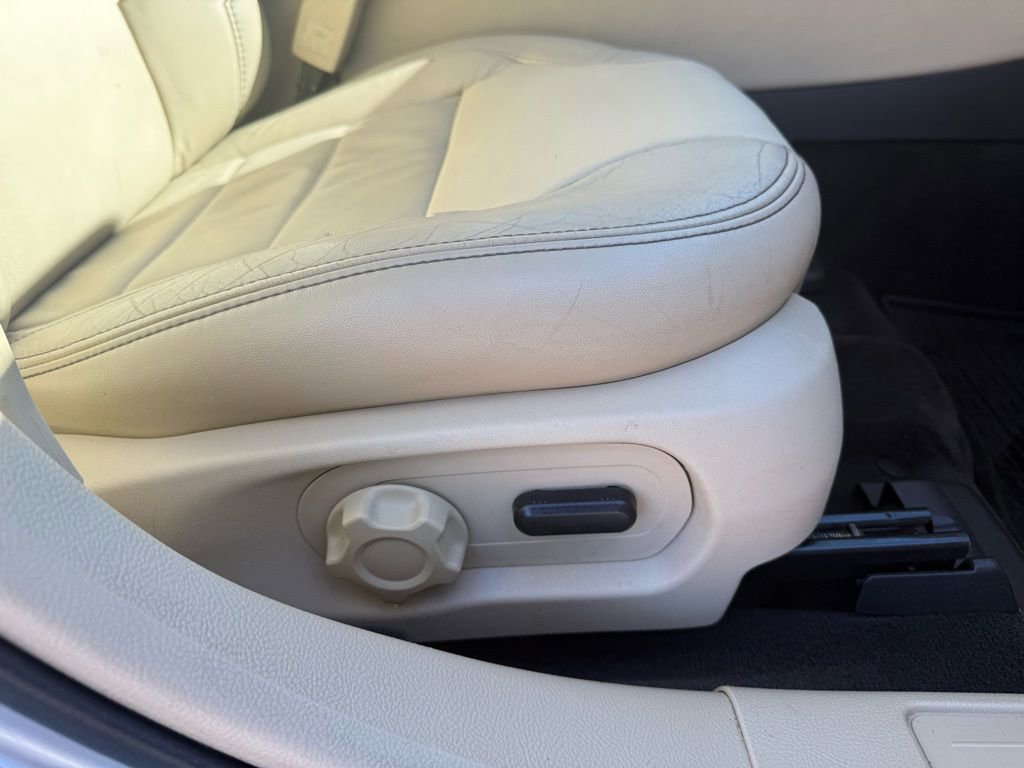 Used 2016 Ford Taurus SEL w/ Equipment Group 201A image 25