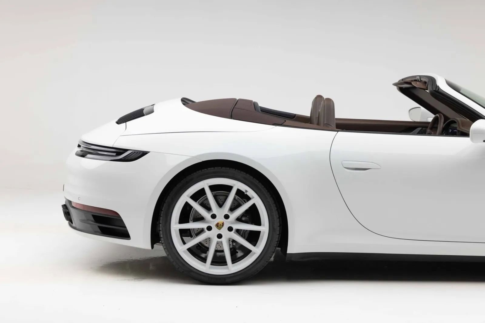 Used 2024 Porsche 911 Carrera image 32