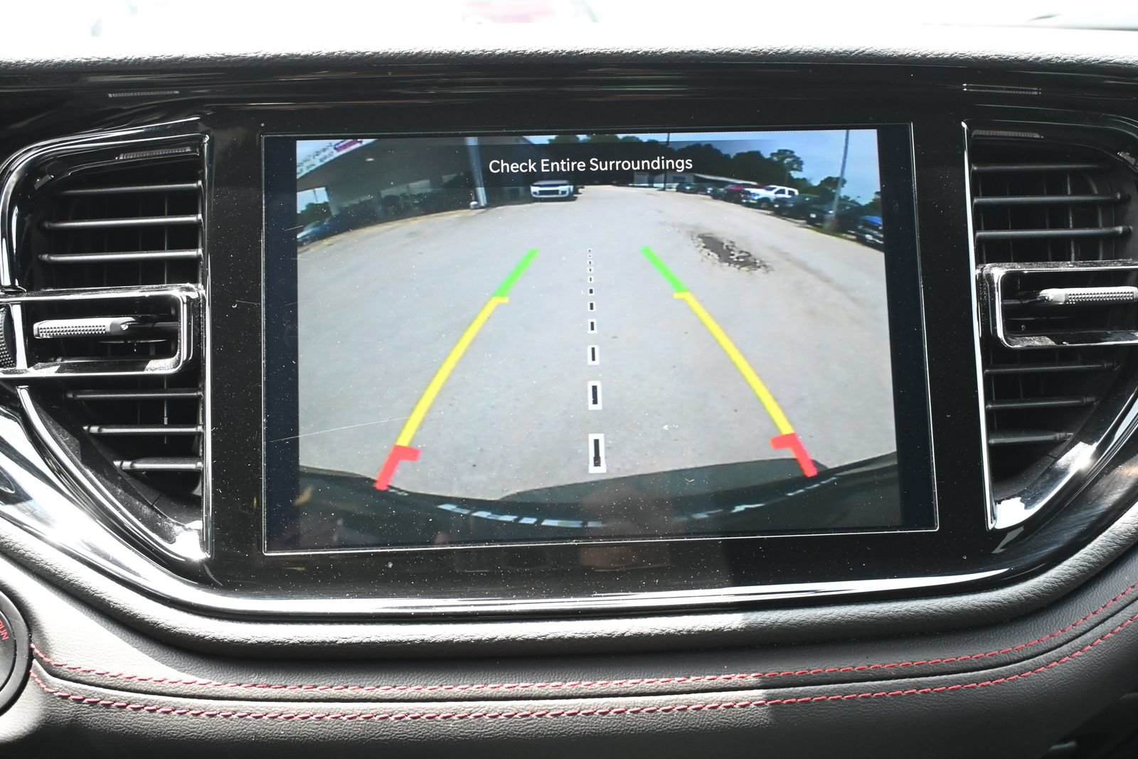 Used 2025 Dodge Durango GT RWD image 14