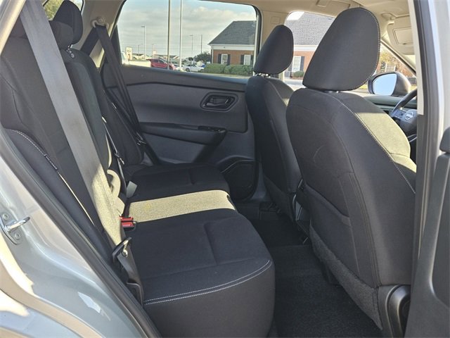Used 2025 Nissan Rogue S image 14