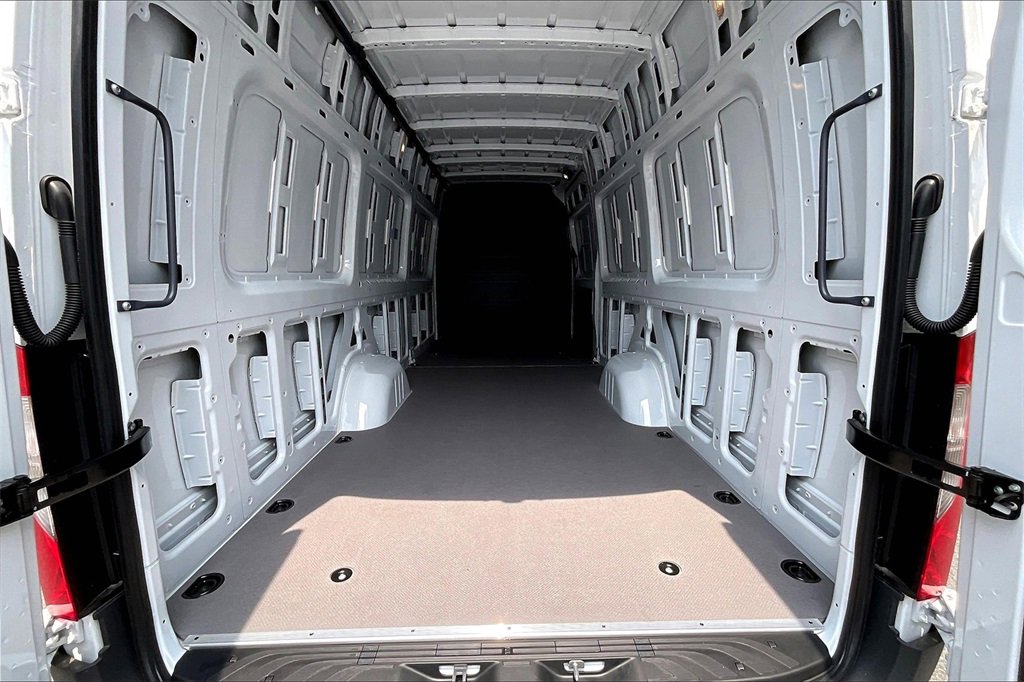New 2025 Mercedes-Benz Sprinter 2500 image 9