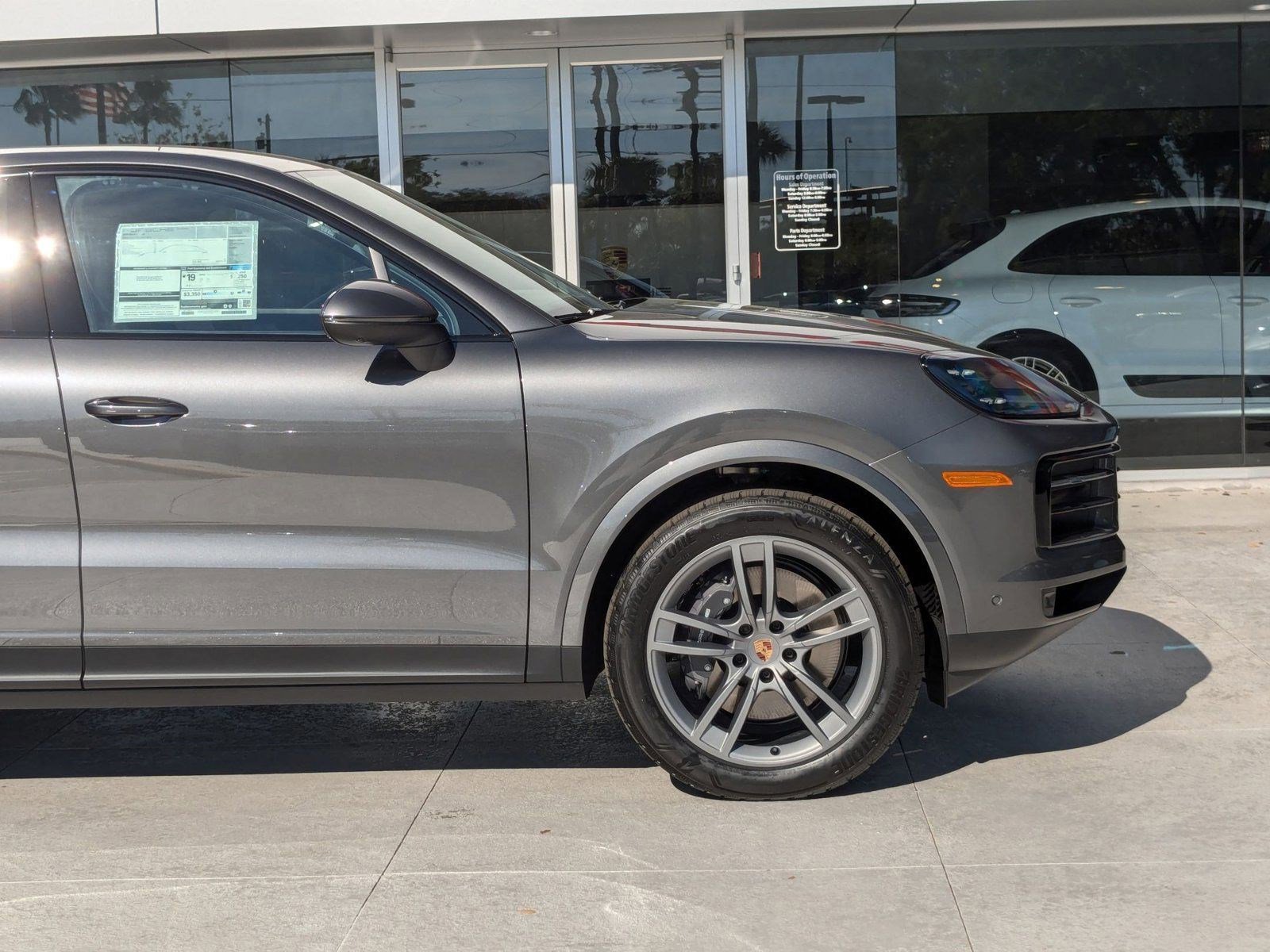 Certified 2025 Porsche Cayenne Coupe image 11