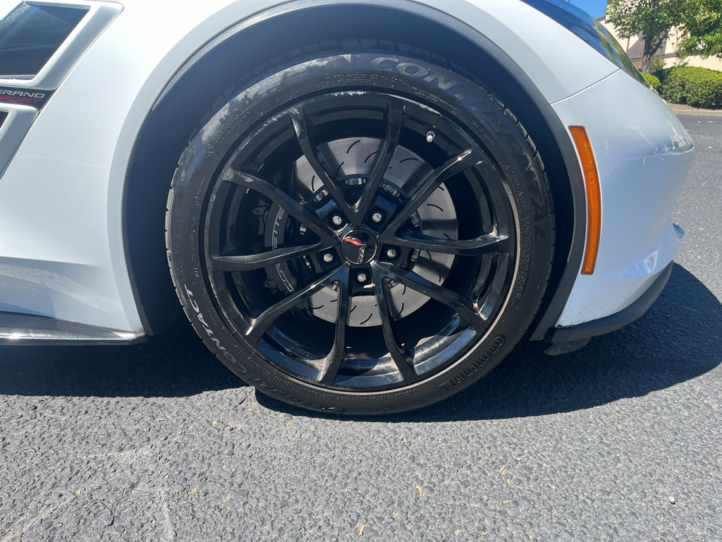 Used 2018 Chevrolet Corvette Grand Sport RWD image 12