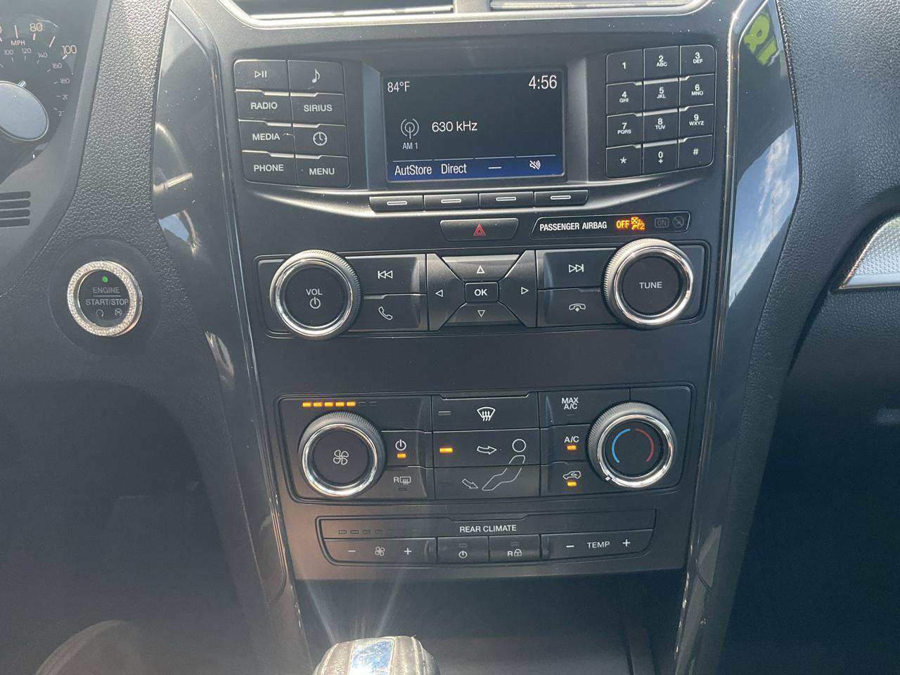 Used 2018 Ford Explorer XLT AWD/4WD image 23