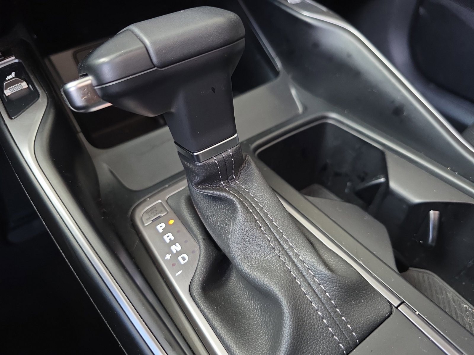 Certified 2024 Kia Sorento S w/ Panoramic Sunroof Package image 20