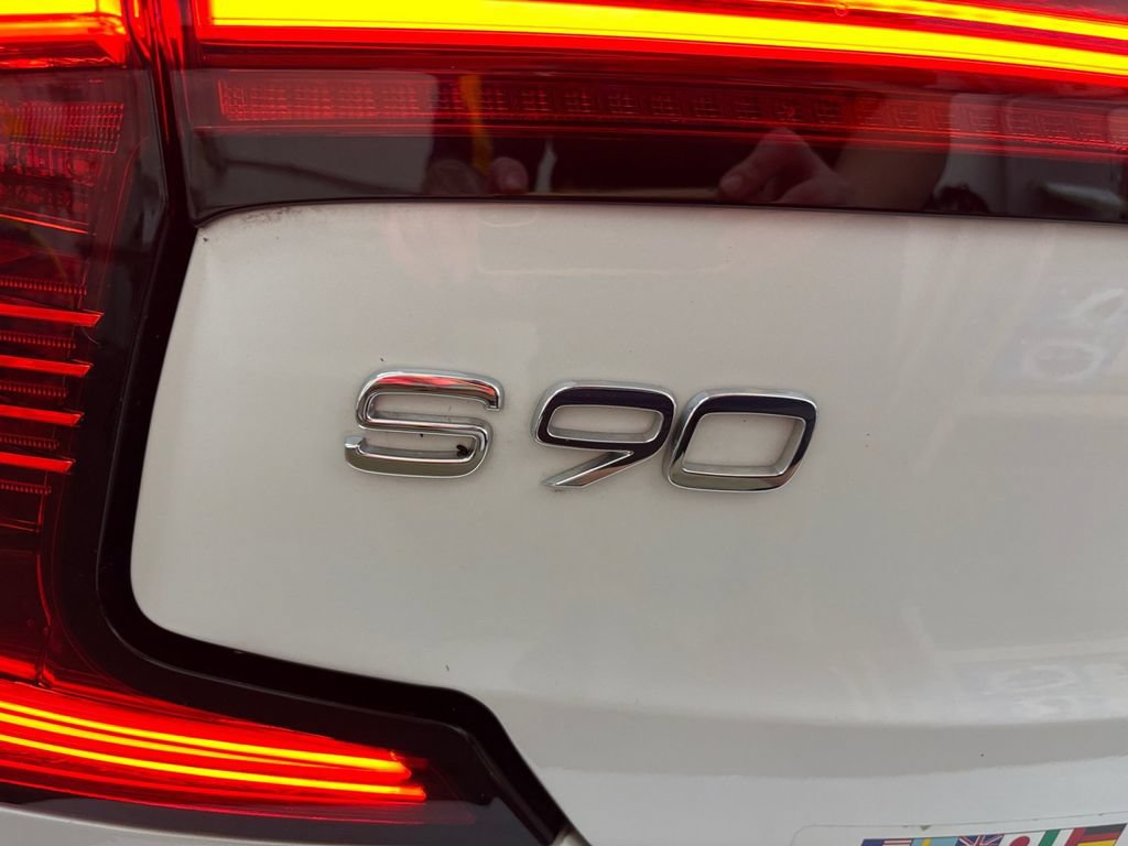 Certified 2025 Volvo S90 B6 Ultra AWD/4WD image 35