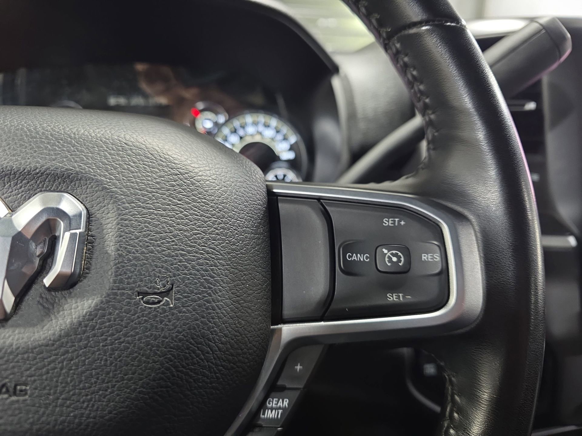 Used 2024 RAM 3500 Big Horn image 17