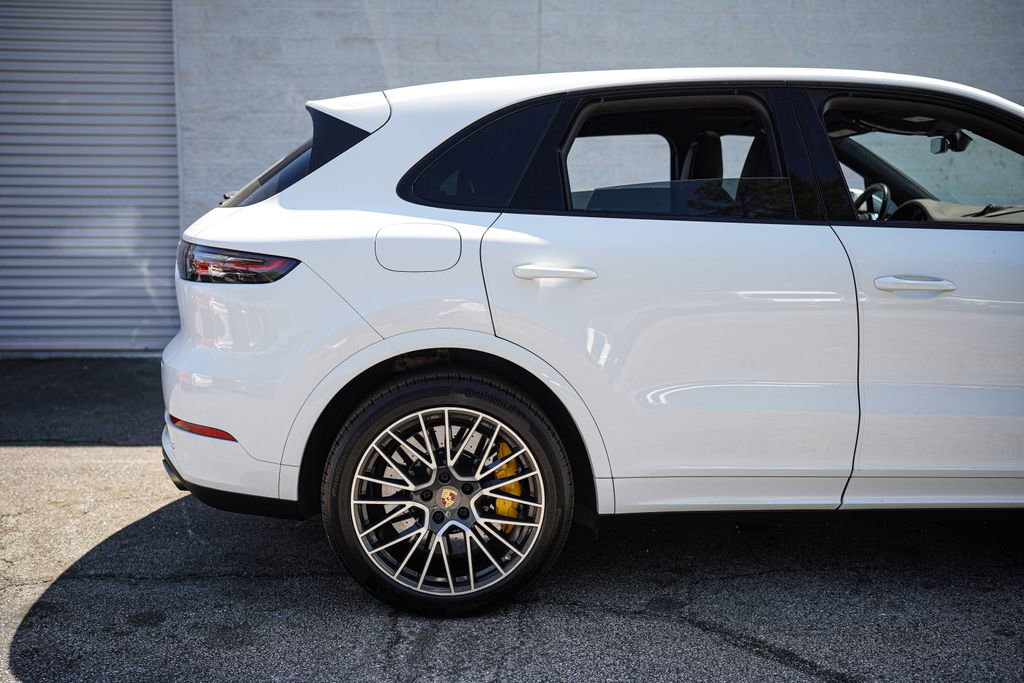 Used 2019 Porsche Cayenne S AWD/4WD image 16