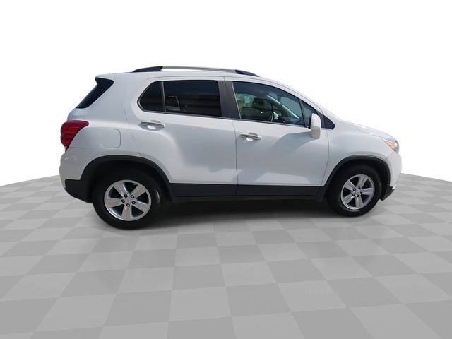 Used 2020 Chevrolet Trax LT w/ LT Convenience Package FWD image 9