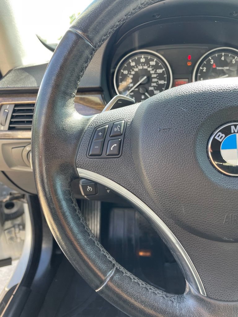 Used 2011 BMW 328i xDrive Coupe AWD/4WD image 15