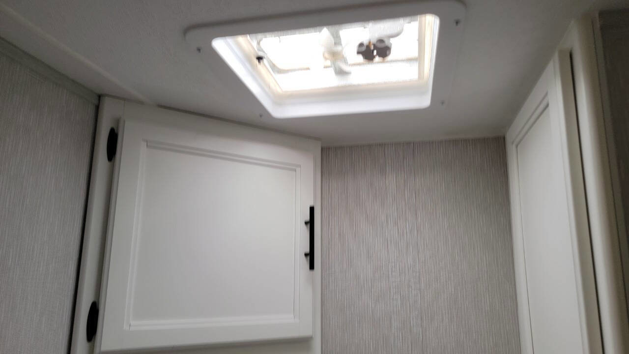 Used 2022 Ford Transit 350 350 HD AWD 2dr 156 in. WB DRW w/ Motorhome Prep Package image 30