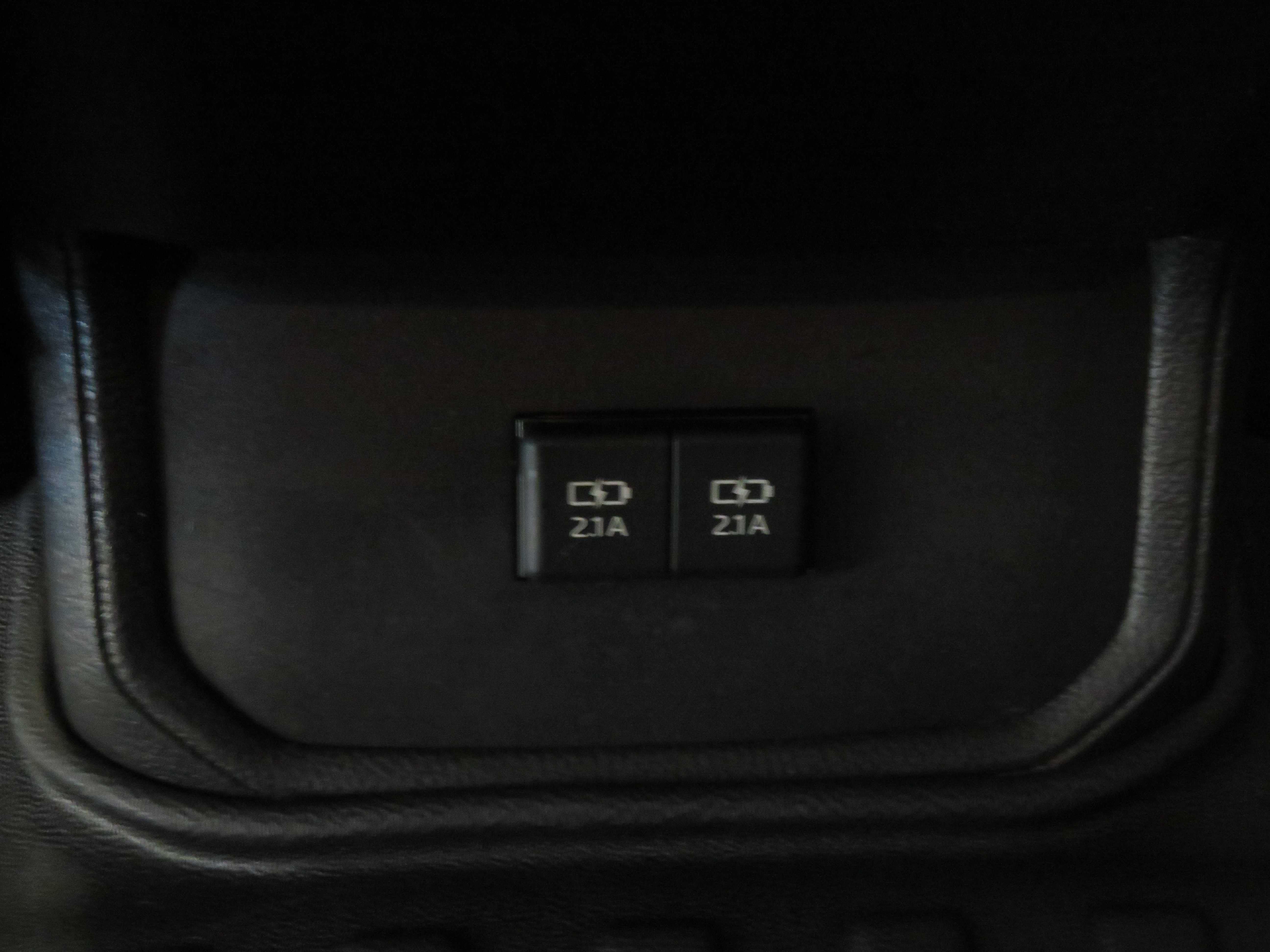 Used 2020 Toyota Highlander XLE FWD image 56