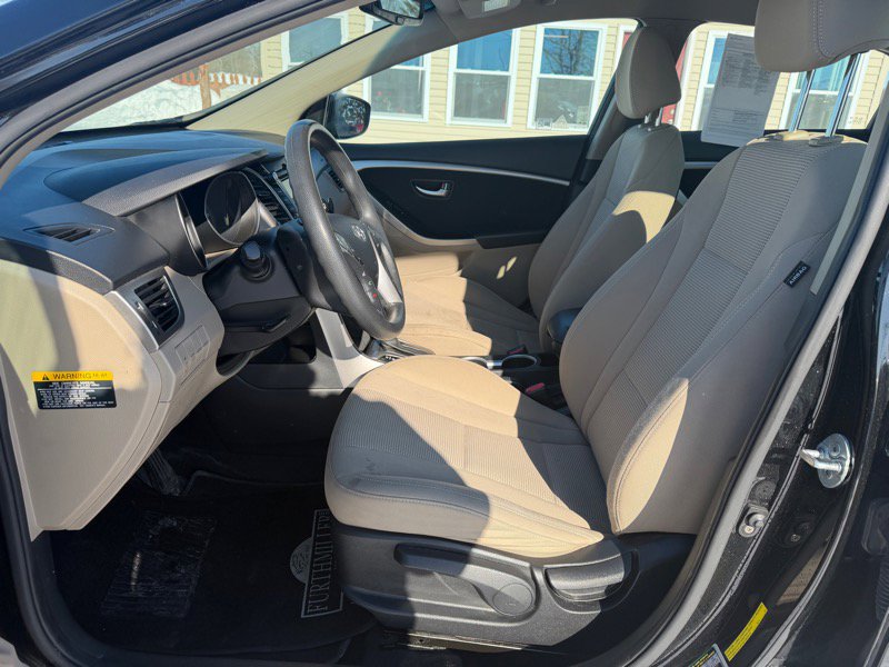 Used 2013 Hyundai Elantra GT image 3