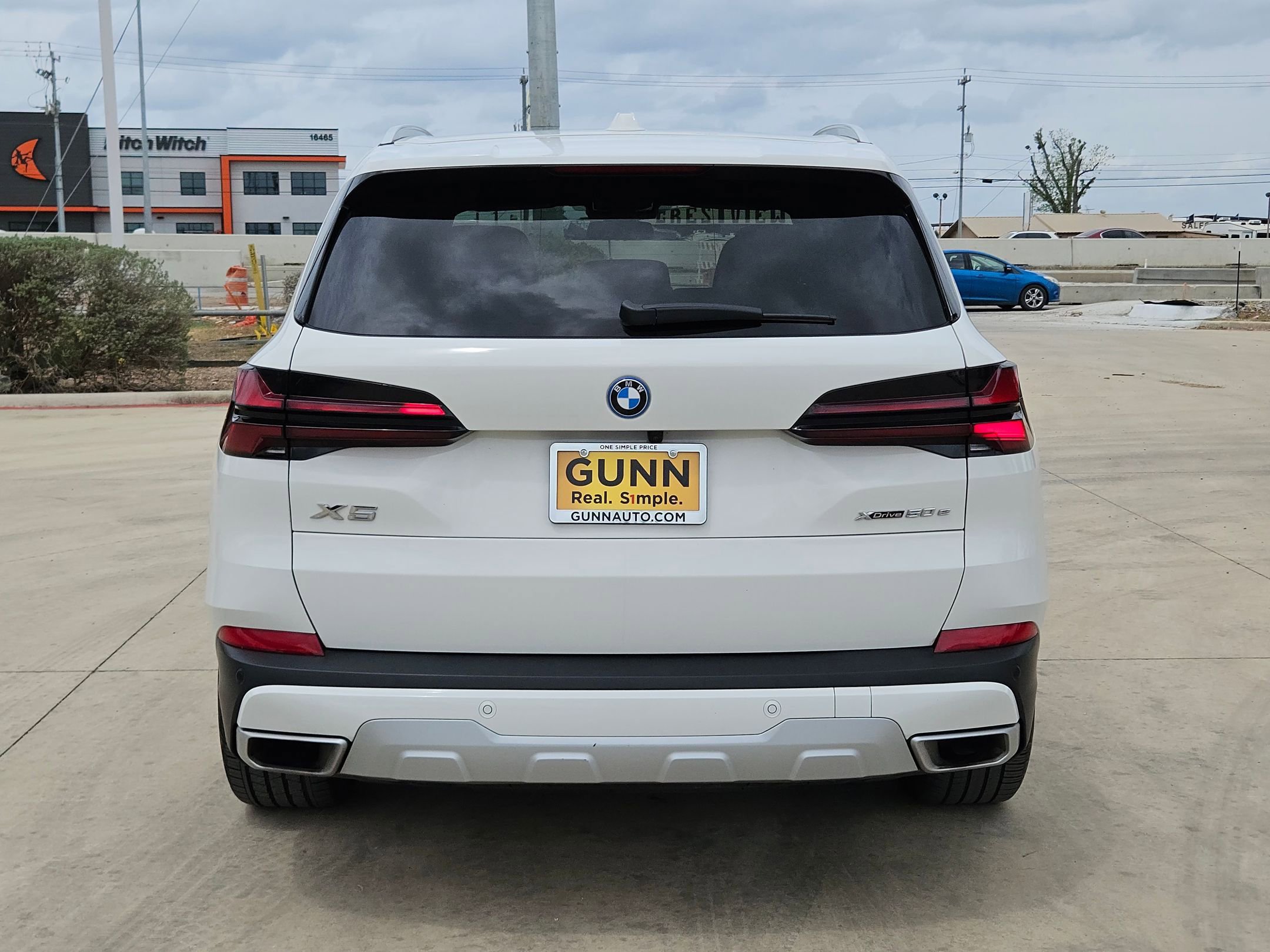 Used 2025 BMW X5 xDrive50e AWD/4WD image 4
